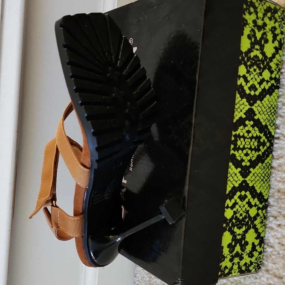 Shoes - Picture 3 of 3